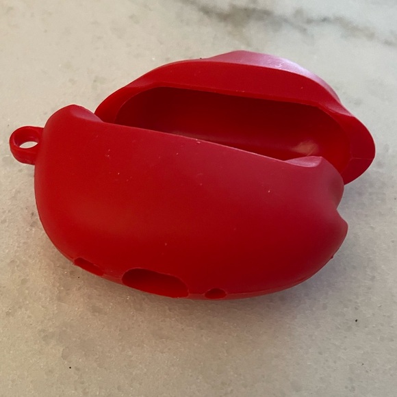 FREE GIFT — Calcifer AirPods case - Picture 4 of 4